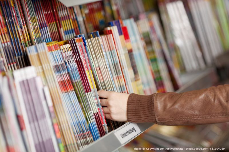 Zeitschriftenregal