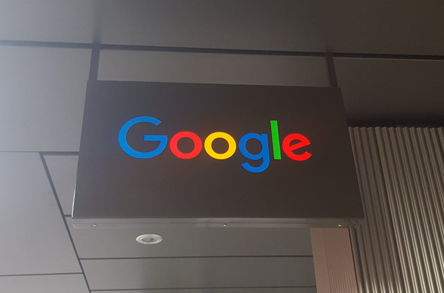 Google-Schild